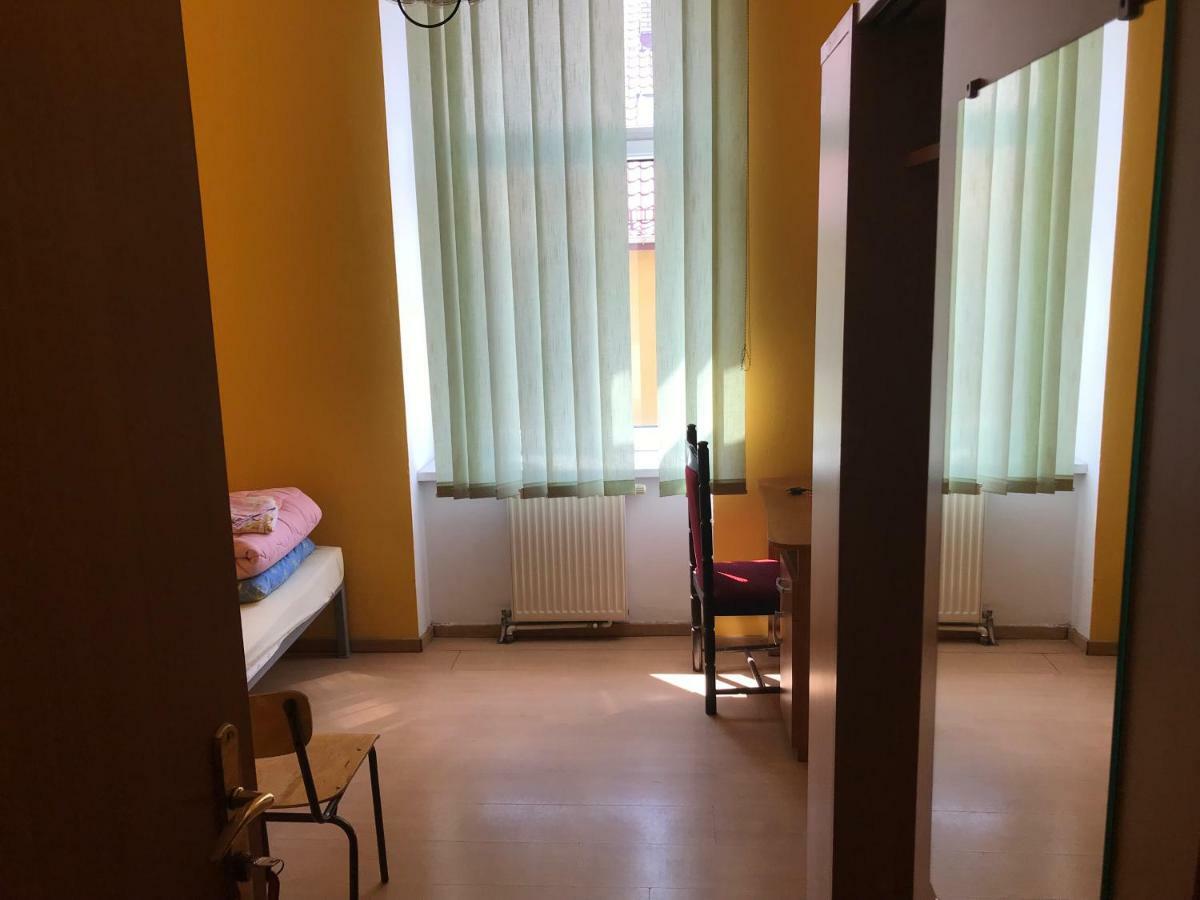 Clarus Mons Studio Vandrerhjem Częstochowa Eksteriør bilde