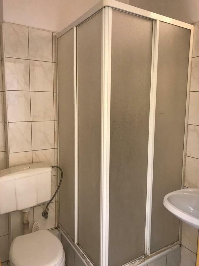 Clarus Mons Studio Vandrerhjem Częstochowa Eksteriør bilde