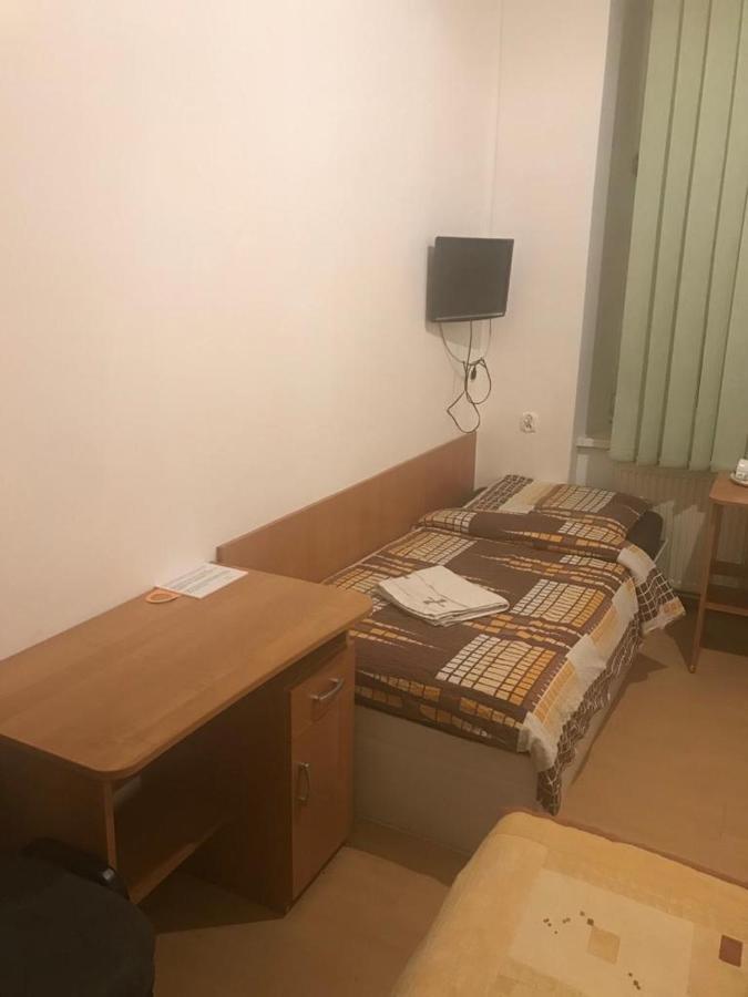 Clarus Mons Studio Vandrerhjem Częstochowa Eksteriør bilde